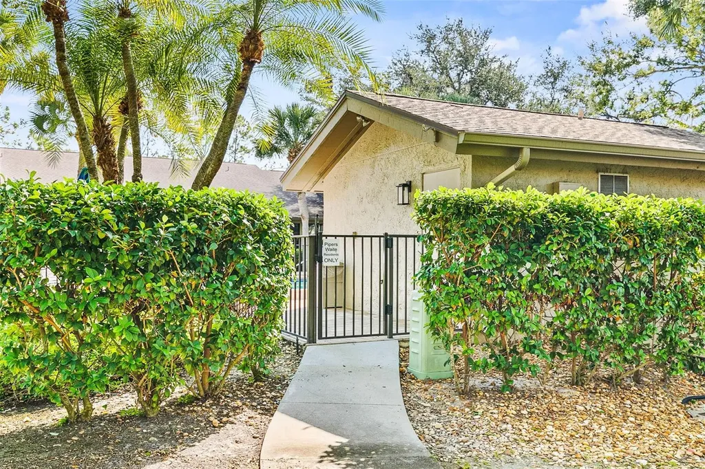 5631 Pipers Waite Sarasota FL 34235