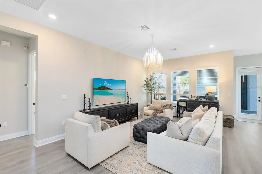 8603 Dubochet Street Orlando FL 32827