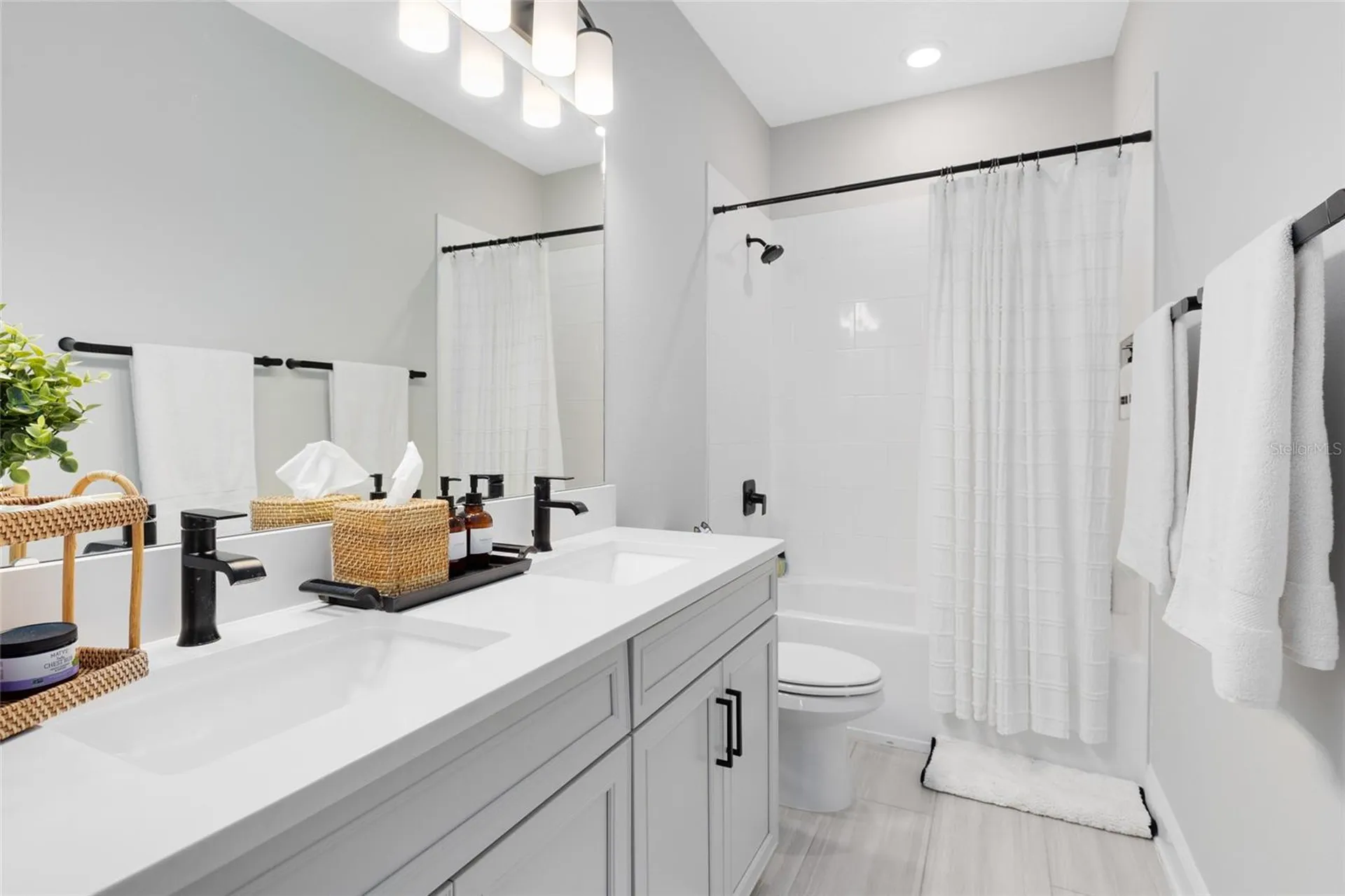 8603 Dubochet Street Orlando FL 32827