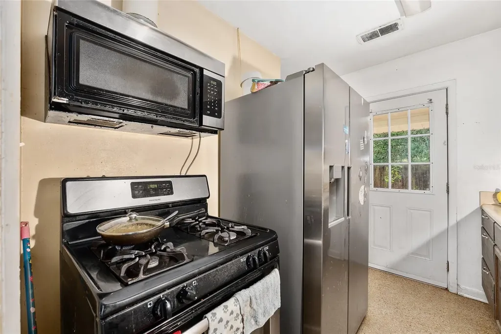305 NW 34th Street Gainesville FL 32607