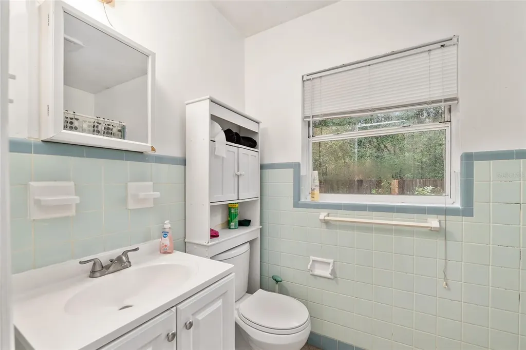 305 NW 34th Street Gainesville FL 32607
