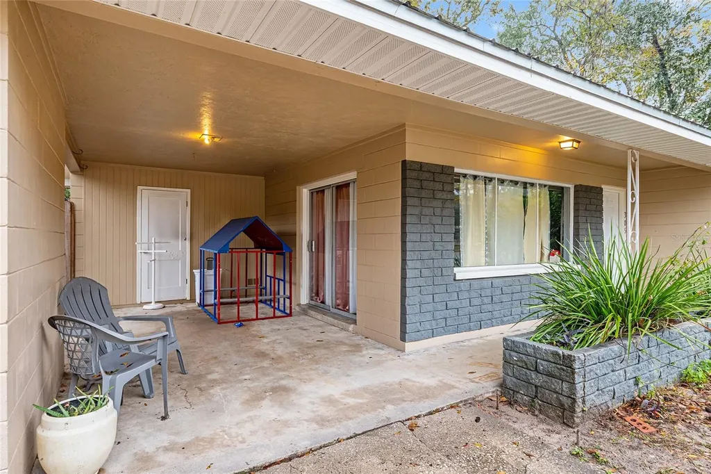 305 NW 34th Street Gainesville FL 32607