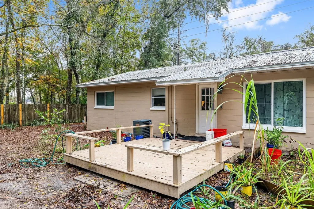 305 NW 34th Street Gainesville FL 32607