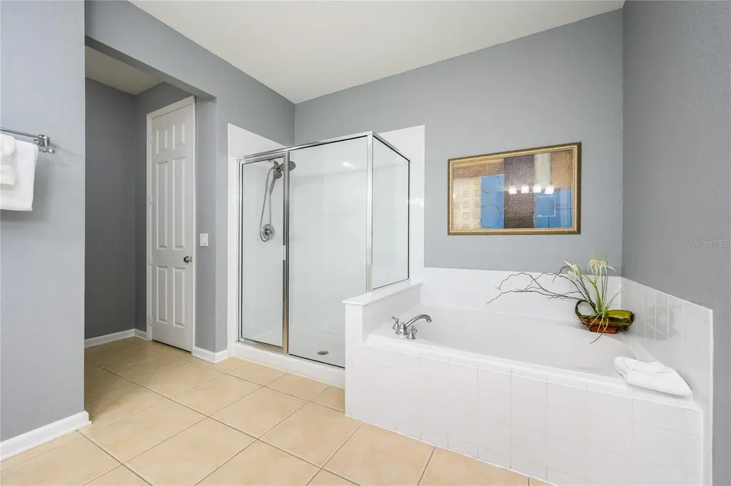 5012 Shoreway Loop Orlando FL 32819