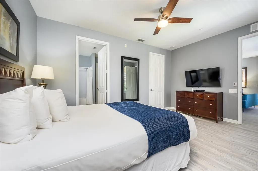 5012 Shoreway Loop Orlando FL 32819