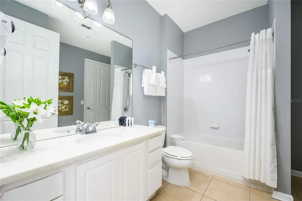 5012 Shoreway Loop Orlando FL 32819