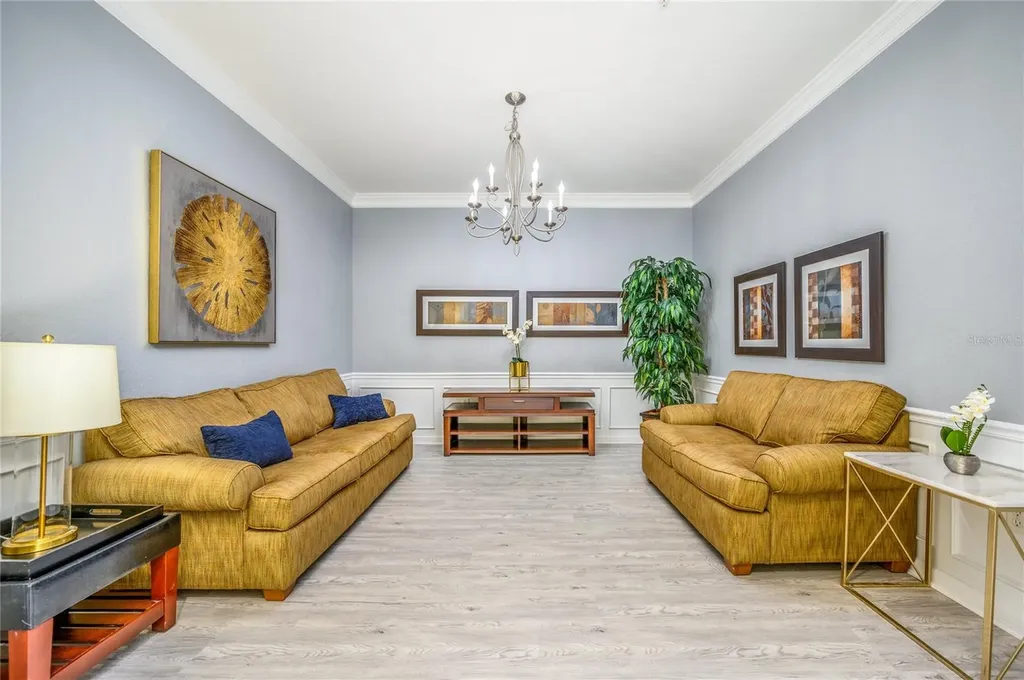 5012 Shoreway Loop Orlando FL 32819