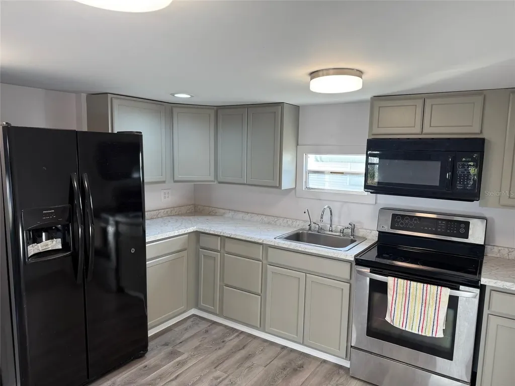 6240 Connecticut Street Zephyrhills FL 33542