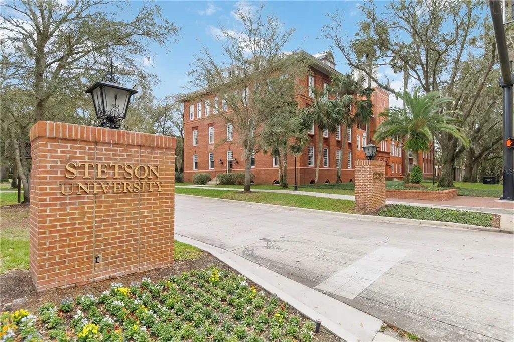 741 Maple Oak Drive Deland FL 32720