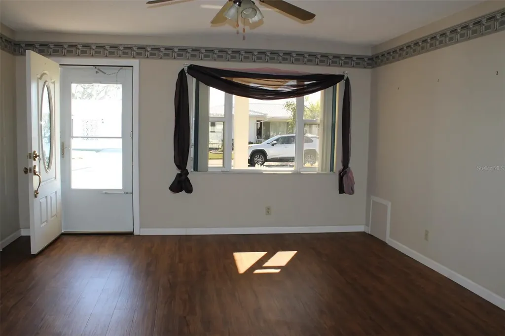 4251 100th Avenue N Pinellas Park FL 33782