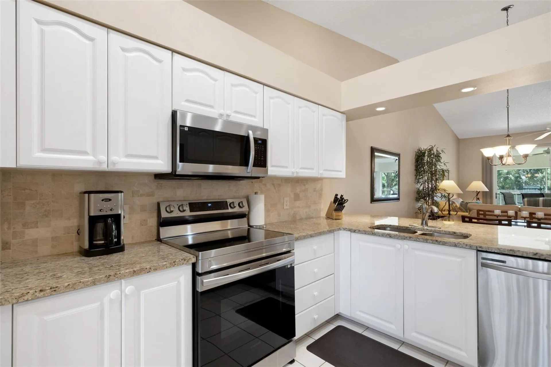 6908 Drewrys Bluff Bradenton FL 34203
