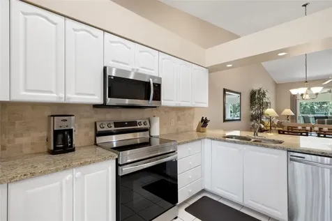 6908 Drewrys Bluff Bradenton FL 34203