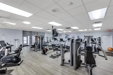 6908 Drewrys Bluff Bradenton FL 34203