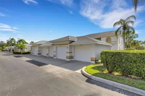 6908 Drewrys Bluff Bradenton FL 34203