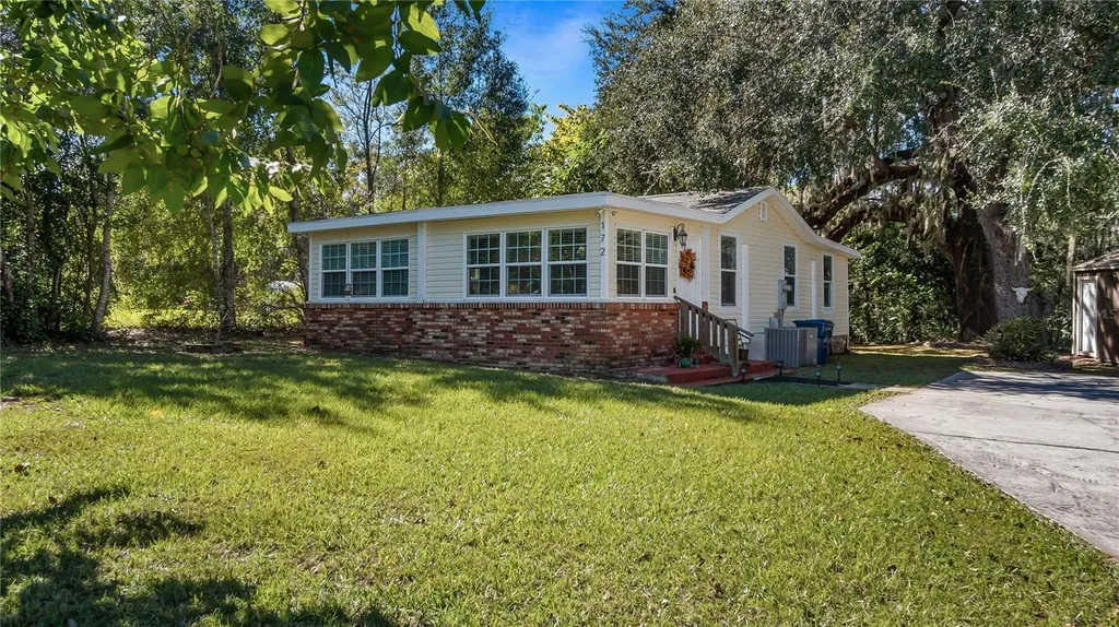 172 S Virginia Avenue Center Hill FL 33514
