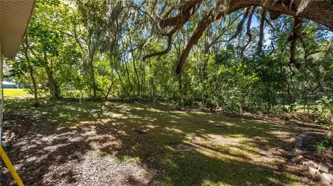 172 S Virginia Avenue Center Hill FL 33514