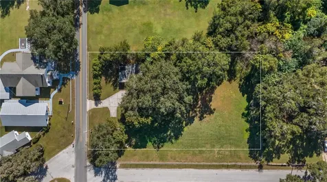 172 S Virginia Avenue Center Hill FL 33514