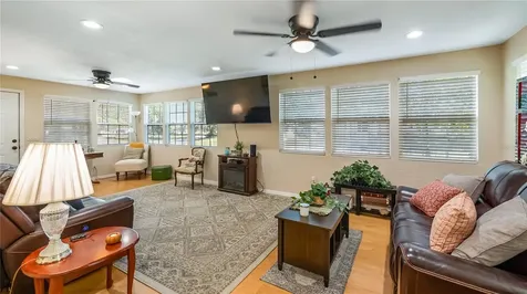 172 S Virginia Avenue Center Hill FL 33514