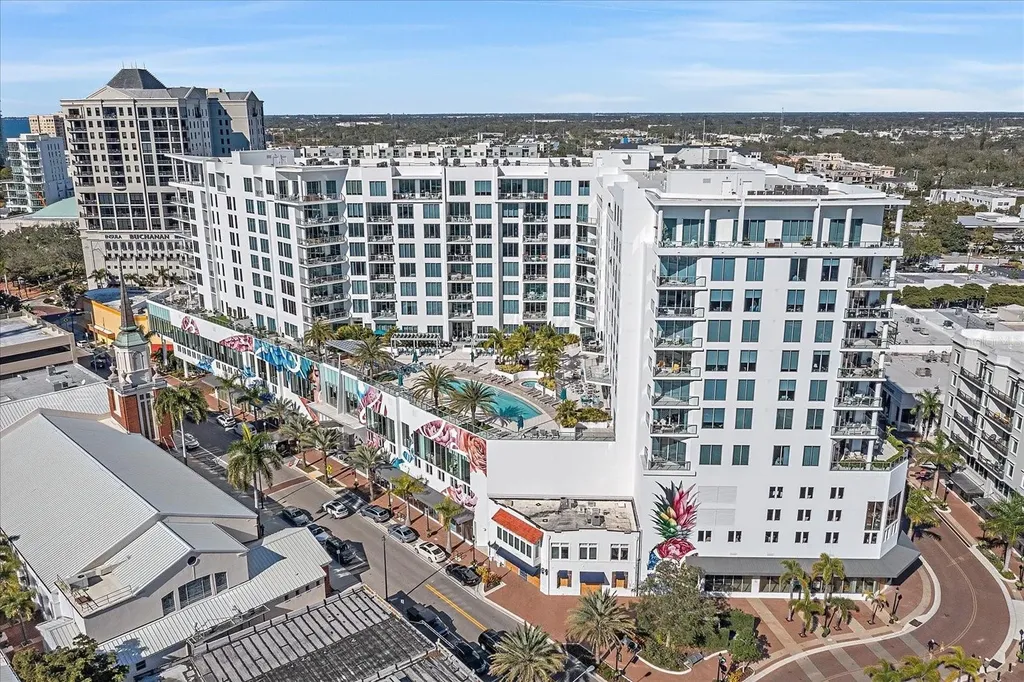 111 S Pineapple Avenue Sarasota FL 34236