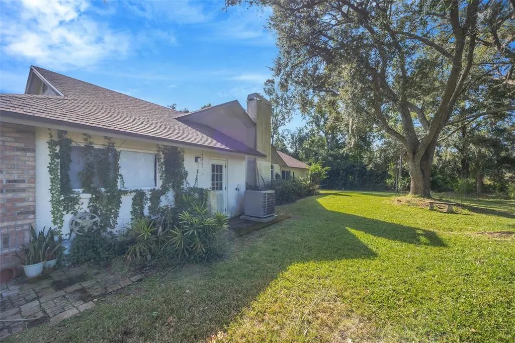507 Surrey Lane Lutz FL 33549