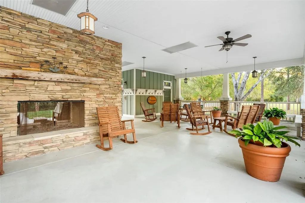 18928 SW 21st Place Newberry FL 32669