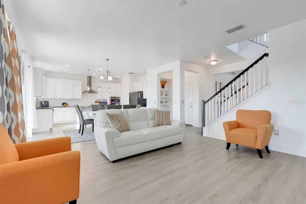 2516 Nouveau Way Kissimmee FL 34741
