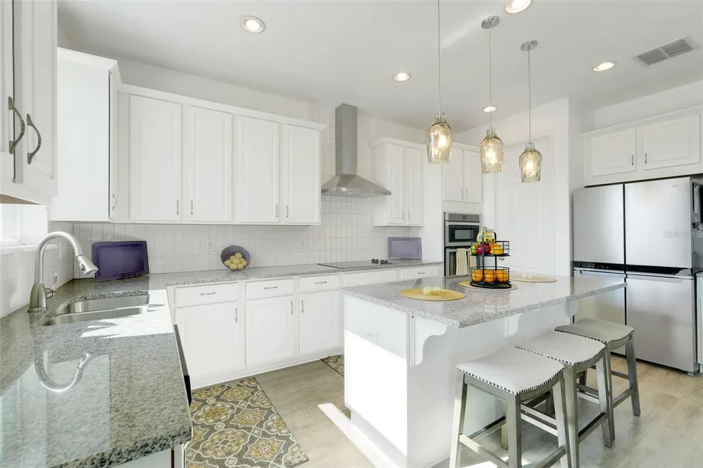 2516 Nouveau Way Kissimmee FL 34741