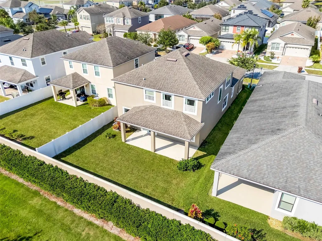2516 Nouveau Way Kissimmee FL 34741