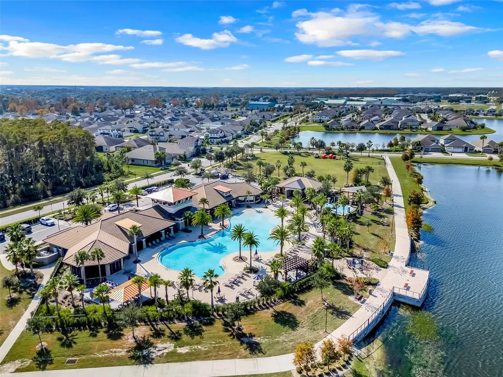 2516 Nouveau Way Kissimmee FL 34741