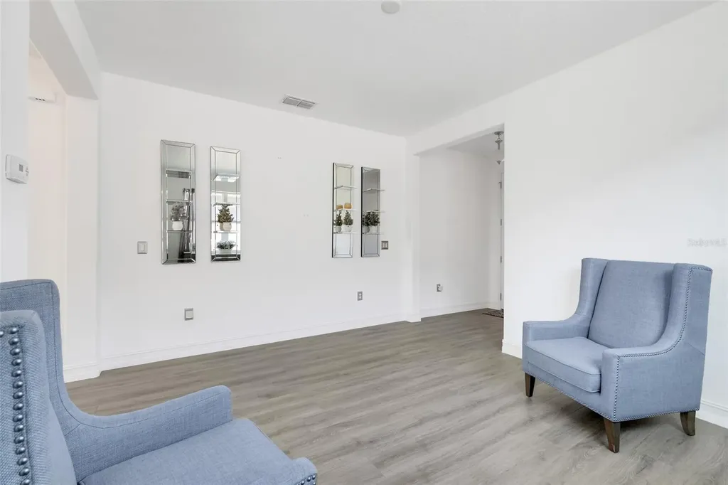 2516 Nouveau Way Kissimmee FL 34741
