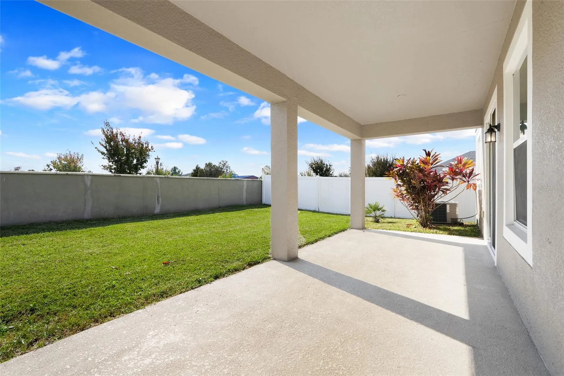 2516 Nouveau Way Kissimmee FL 34741