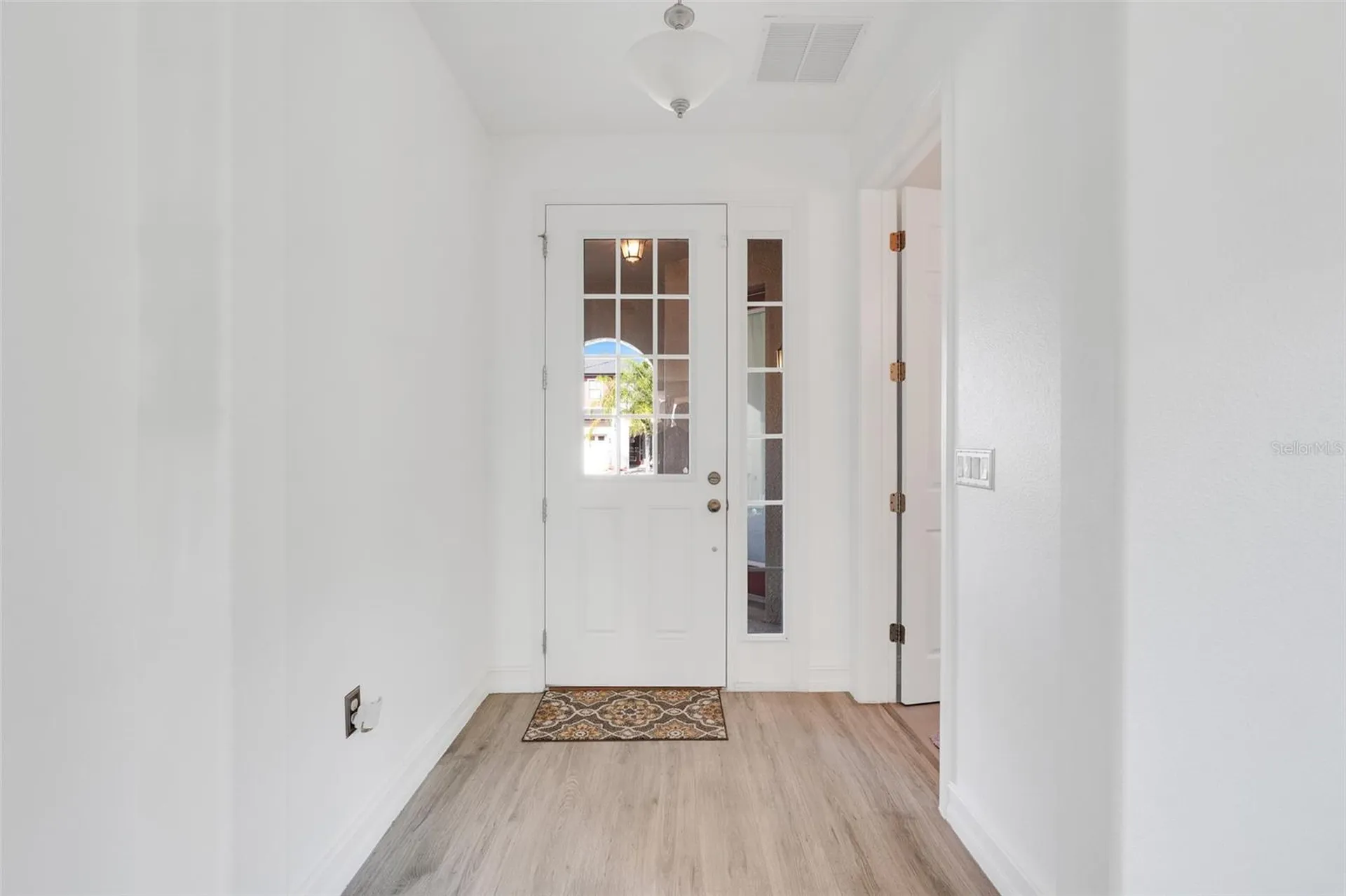 2516 Nouveau Way Kissimmee FL 34741