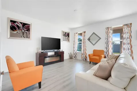 2516 Nouveau Way Kissimmee FL 34741
