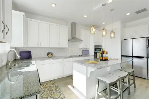 2516 Nouveau Way Kissimmee FL 34741