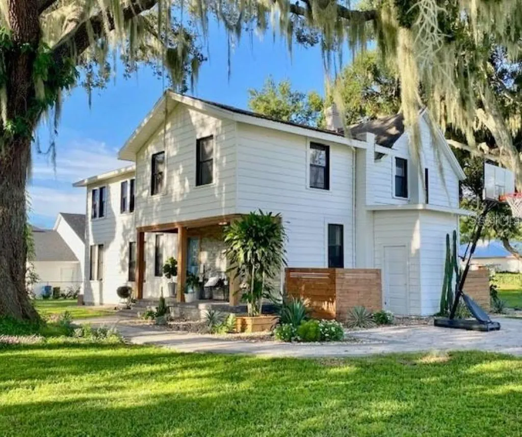 1641 Seminole Avenue Auburndale FL 33823