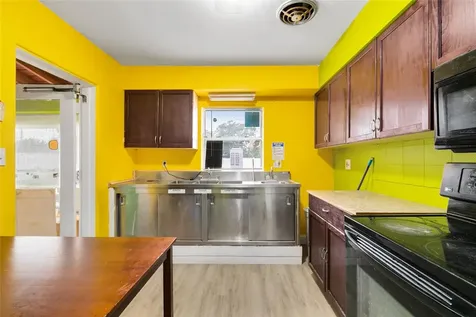 4607 N Pine Hills Road Orlando FL 32808