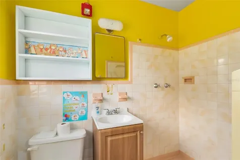 4607 N Pine Hills Road Orlando FL 32808