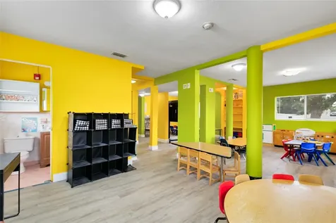 4607 N Pine Hills Road Orlando FL 32808