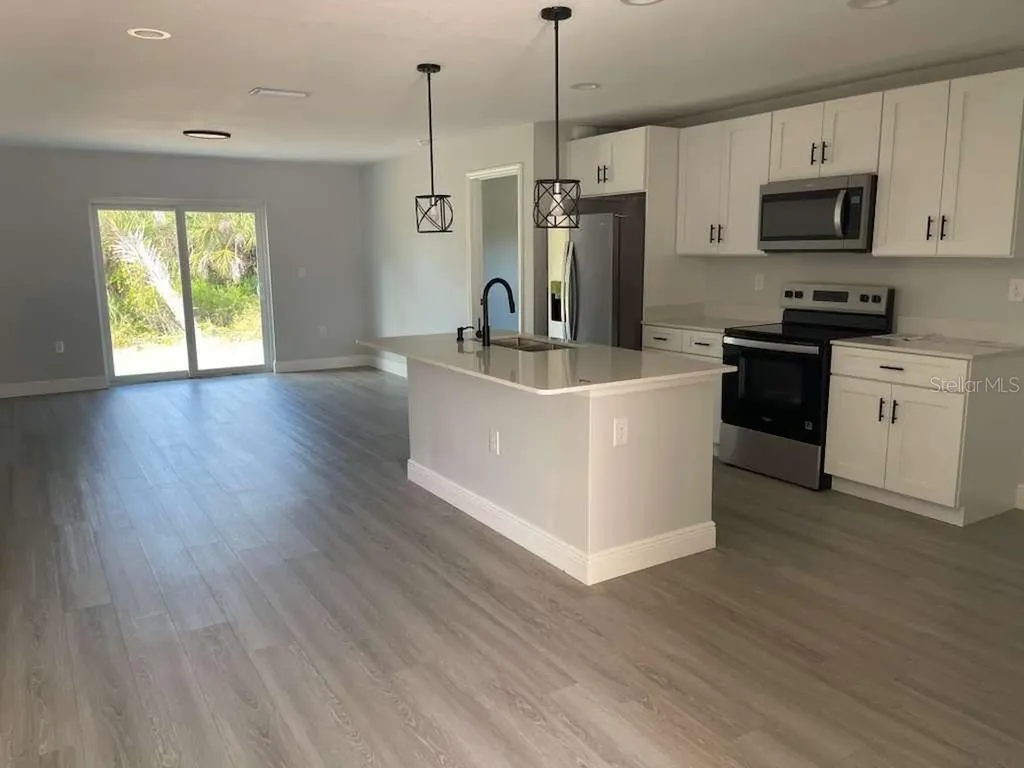 17512 Poston Avenue Port Charlotte FL 33948