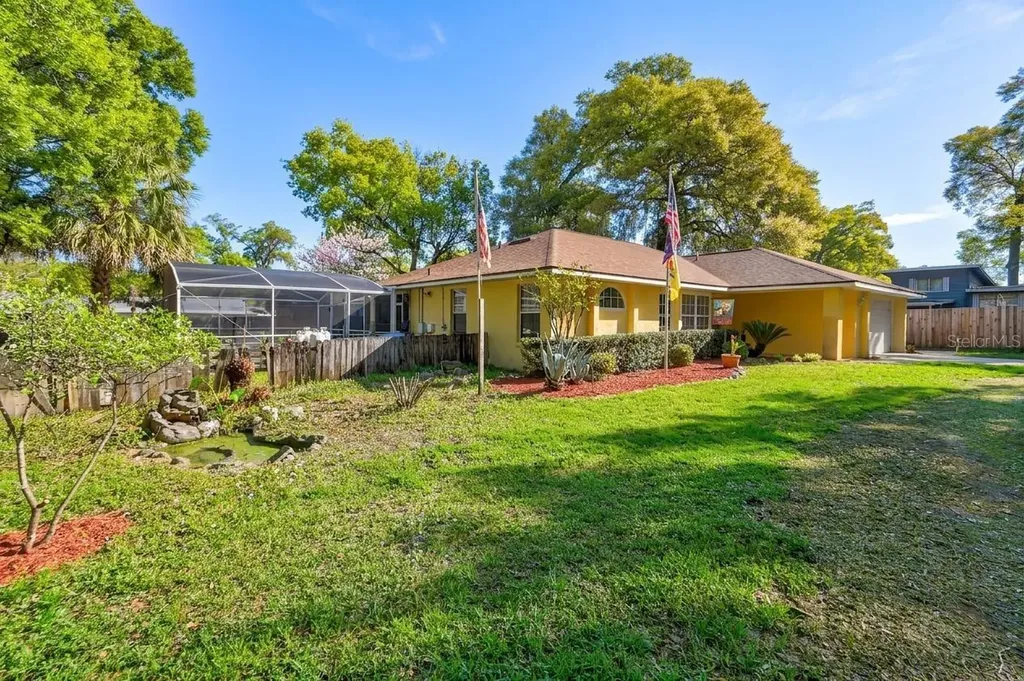 1559 W Euclid Avenue Deland FL 32720