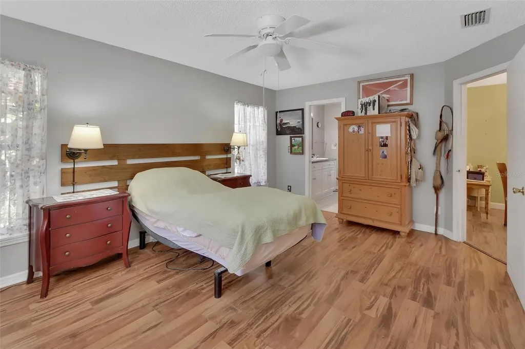 1559 W Euclid Avenue Deland FL 32720