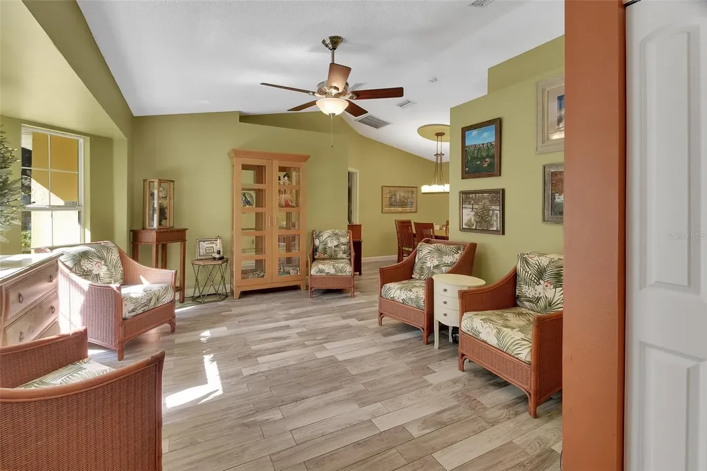 1559 W Euclid Avenue Deland FL 32720