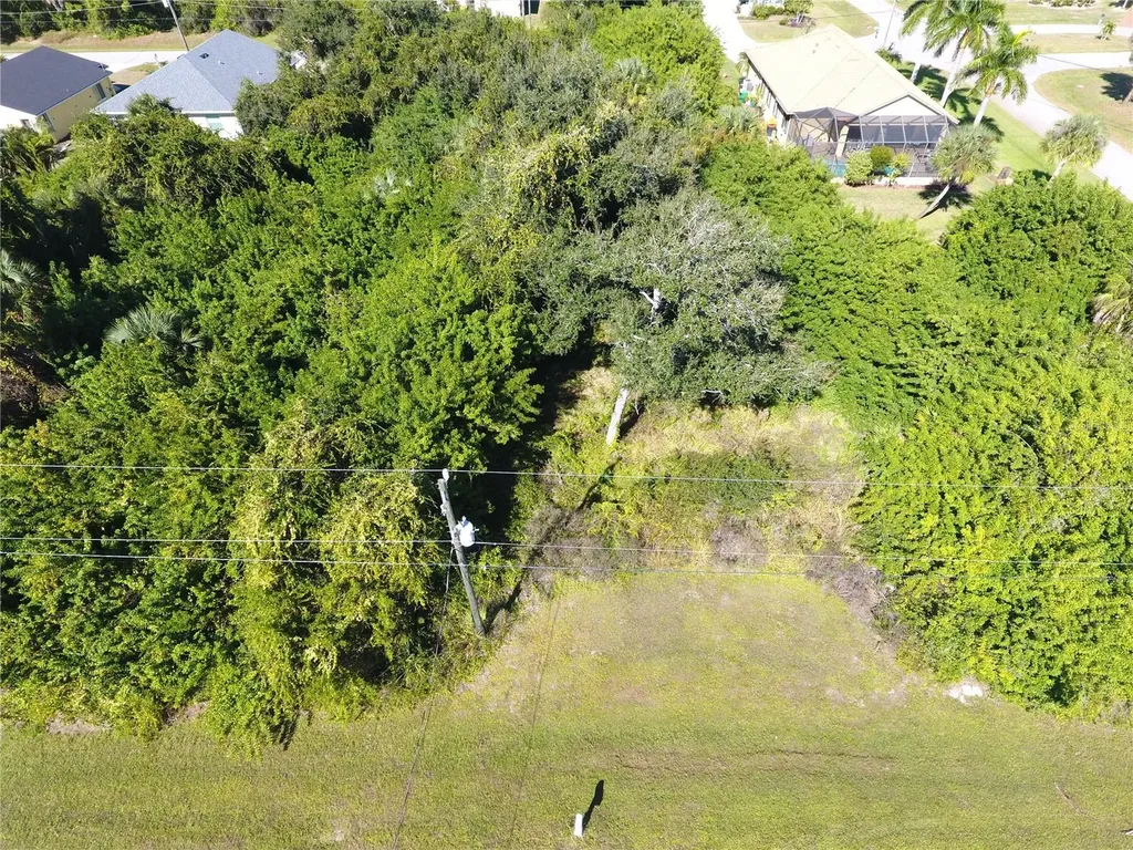 394 Albatross Road Rotonda West FL 33947