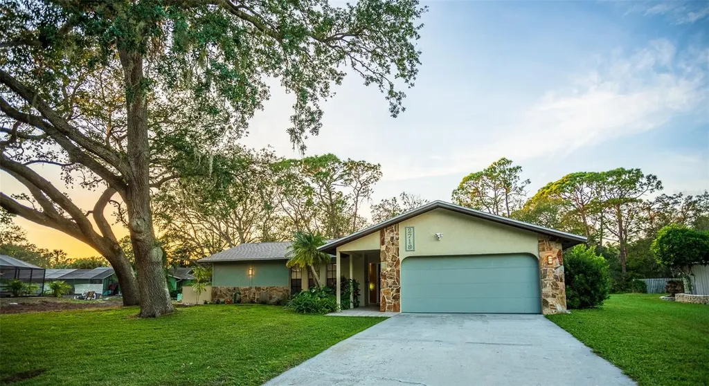 2719 Forest Knoll Drive Sarasota FL 34232