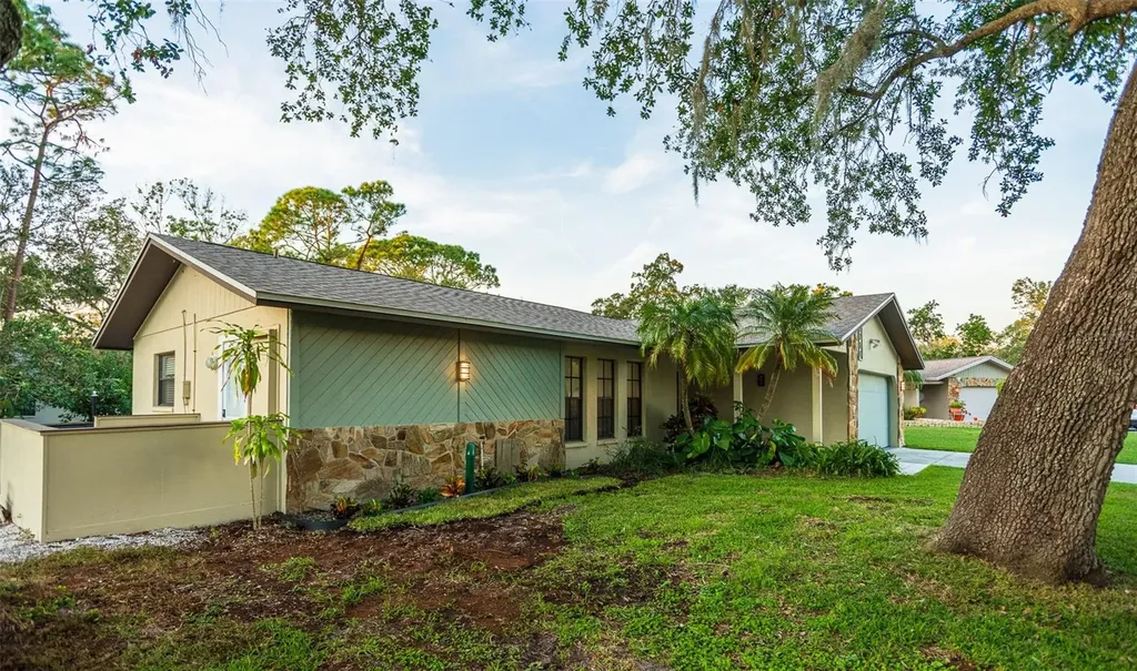 2719 Forest Knoll Drive Sarasota FL 34232