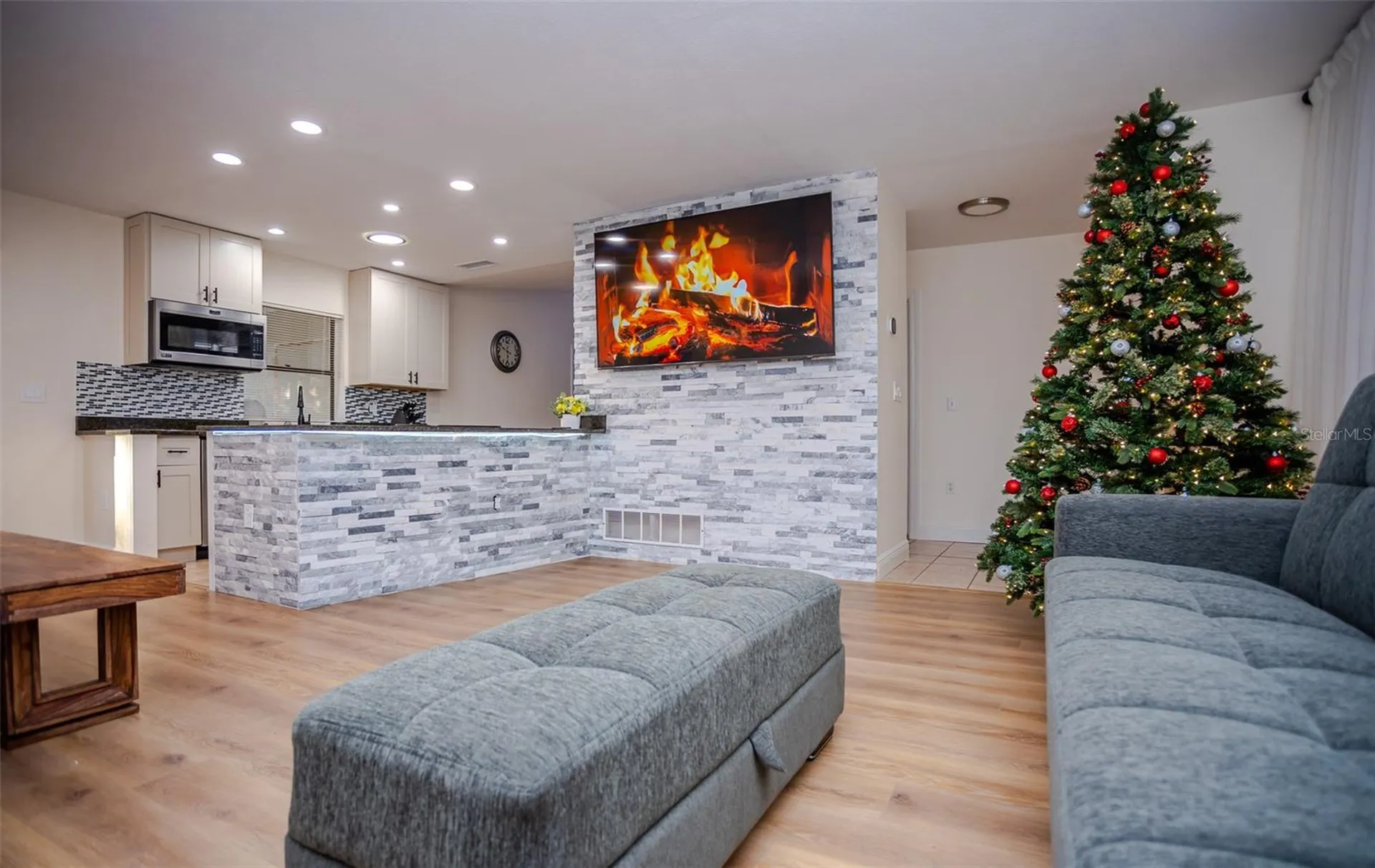 2719 Forest Knoll Drive Sarasota FL 34232