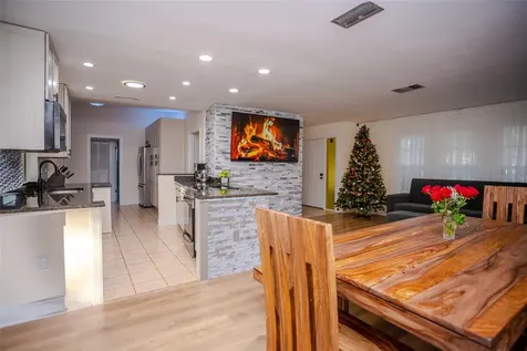 2719 Forest Knoll Drive Sarasota FL 34232