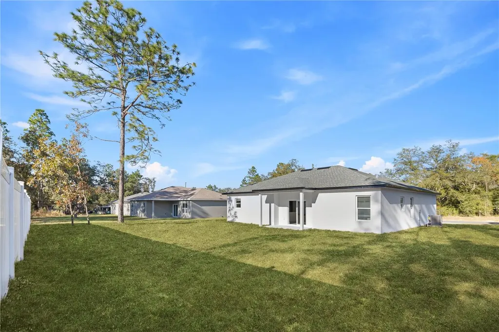 8292 N Pitcairn Way Citrus Springs FL 34434
