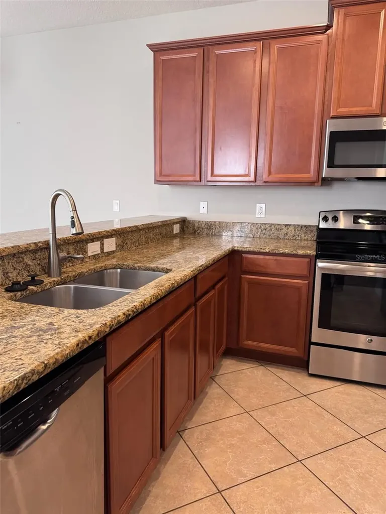 3012 Salford Street Orlando FL 32824