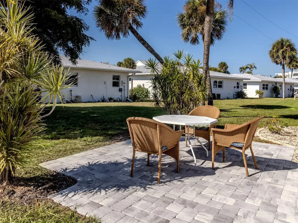 1977 Beach Road Englewood FL 34223